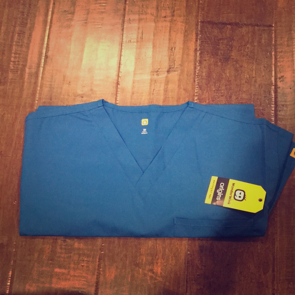 New with Tags! WonderWink Scrub Top.